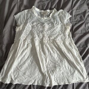 Jessica Simpson White Maternity Top